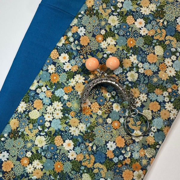 FABRIC + HARDWARE: 5cm Kiss Clasp Frame with Keyring: LQ Makower | Luxe 'Mini Floral' Navy + Hawaiian