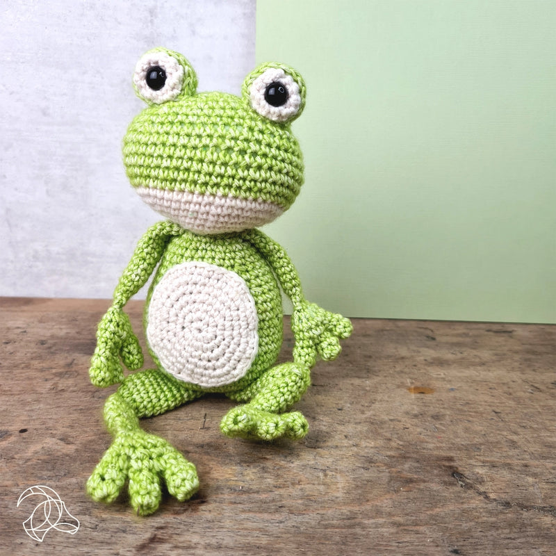 KIT: Hardicraft 'Vinny Frog' Crochet Kit