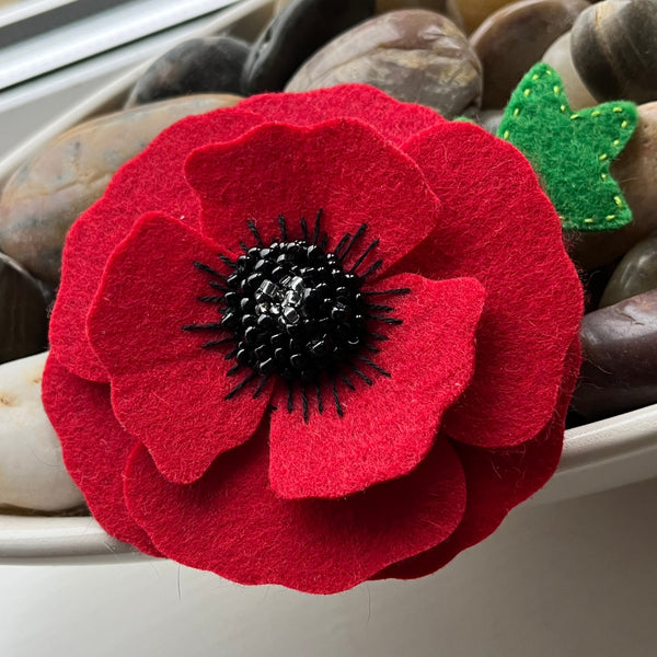 Trimits: 'Make Your Own' Felt Kit: Poppy Brooch