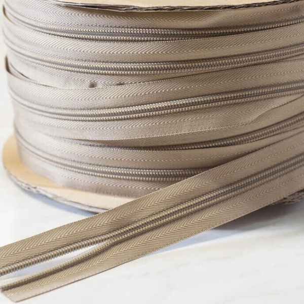 Zipper Tape BY THE METRE: Size 5: BEIGE