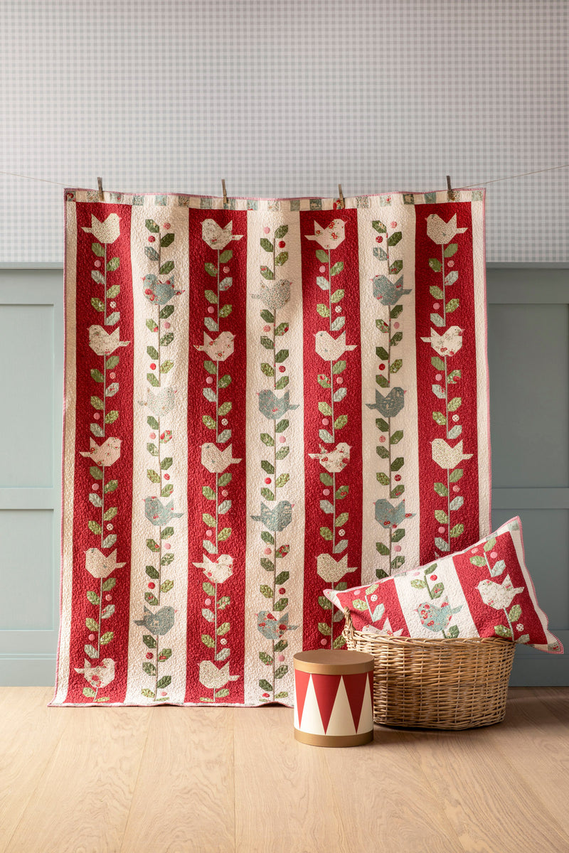 Tilda | Merry Little Christmas: TD100627 'Carol' Duckegg: by the ½m