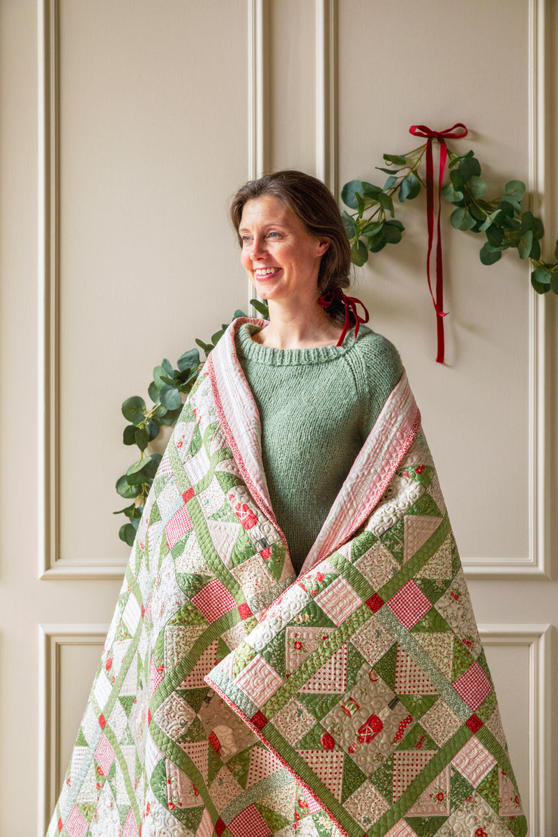 Tilda | Merry Little Christmas: TD100631 'Holly' Moss: by the ½m