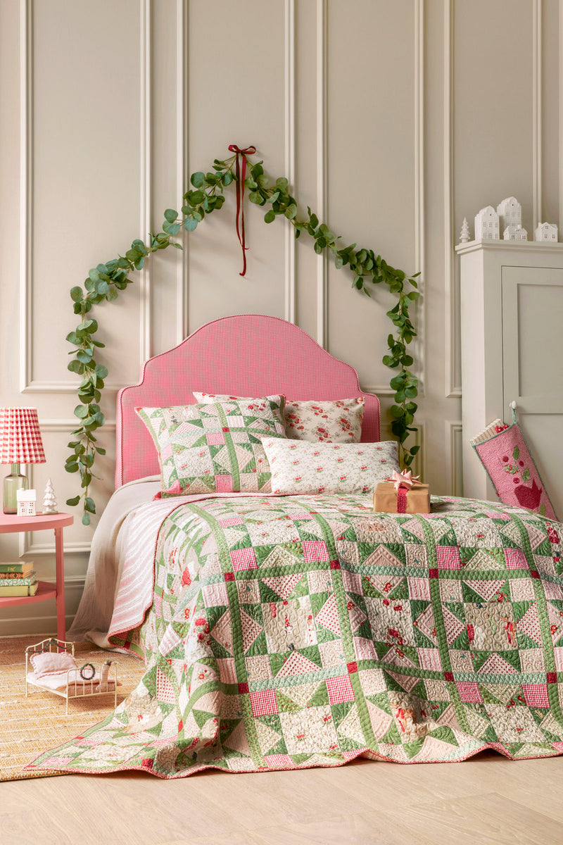 Tilda | Merry Little Christmas: TD100637 'Carol' Cream: by the ½m