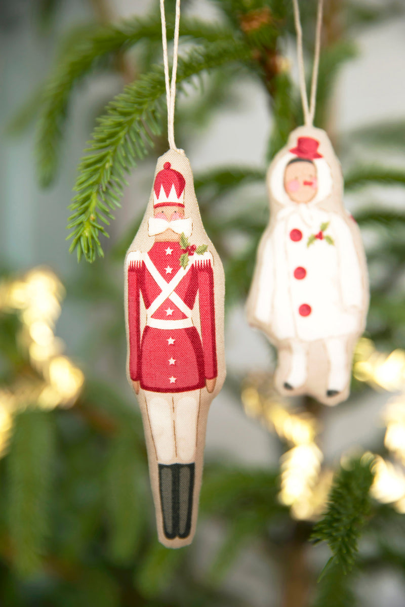 Tilda | Merry Little Christmas: TD100640 'Winterfriends' Clay: by the ½m