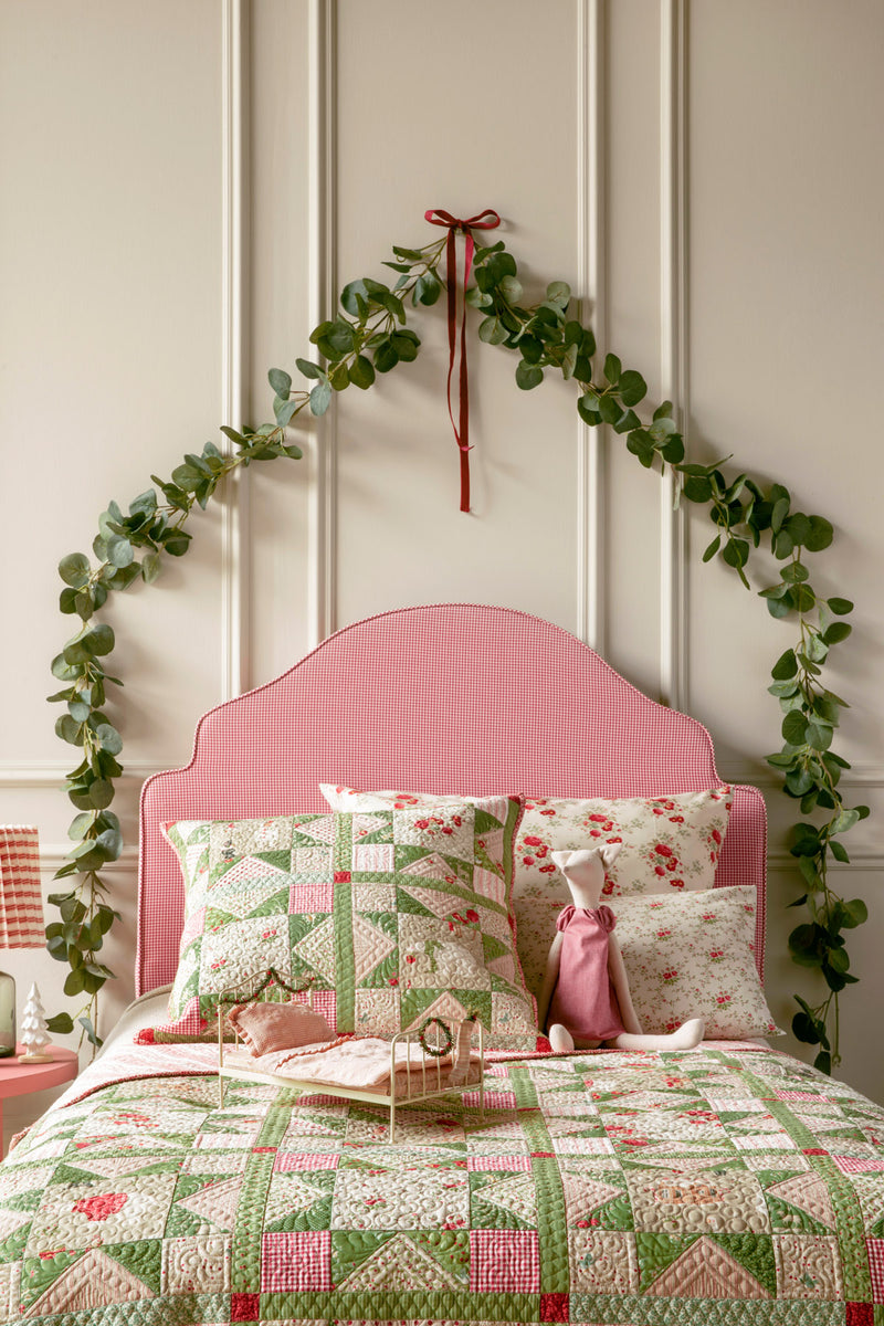 Tilda | Merry Little Christmas: TD110148 'Eve' Clay: by the ½m
