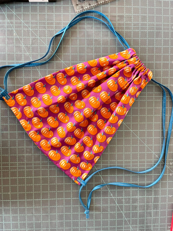 SAMPLE SALE: Item 48: HMH-Friendly Drawstring Bag: Ruby Star Spooky Darlings 'Pumpkins' Witchy