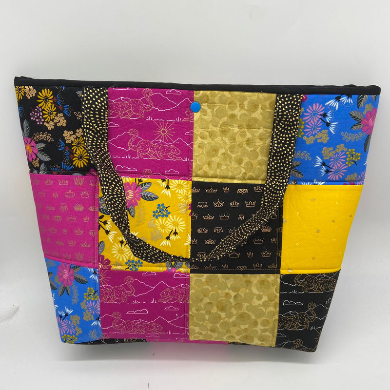 Kit with Instructions: Lazy Quilter's Bag: 10 Fat Eighths + 1/2m Black + 1m Vlieseline Quilter's Grid