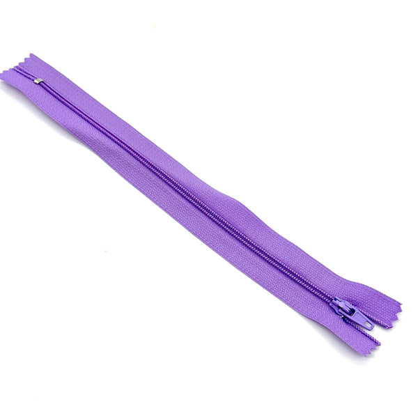 NYLON COIL ZIPPER: 8" length: Lilac