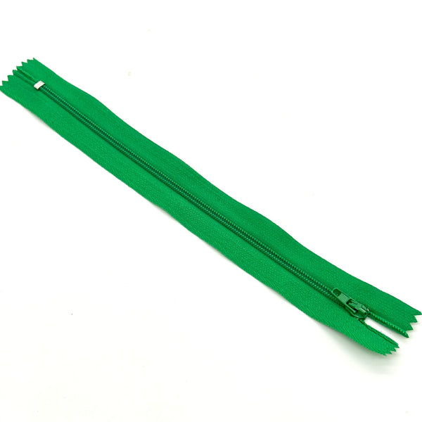 NYLON COIL ZIPPER: 8" length: Emerald