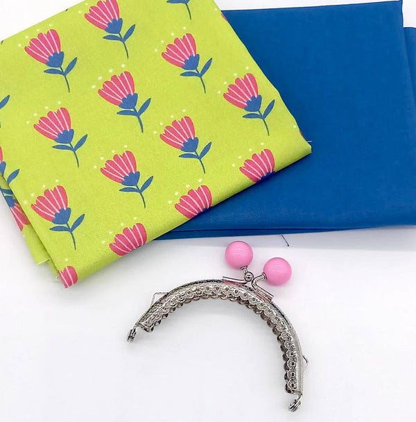 FABRIC KIT + HARDWARE: 8.5cm Kiss Clasp Purse: FQ Riley Blake 'Tulips' Lime + FQ Cadet Blue