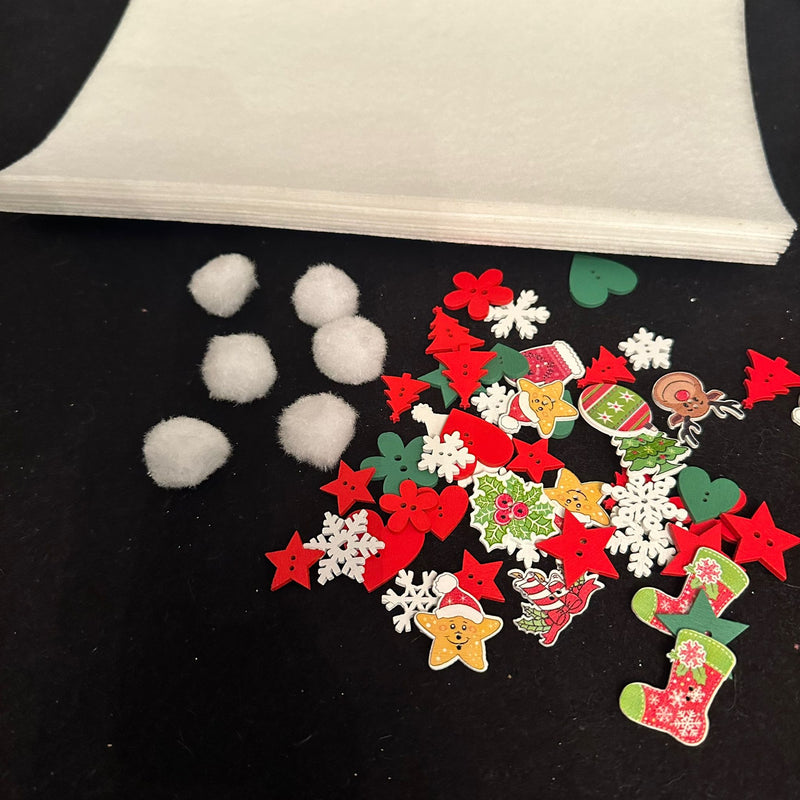 INSTRUCTIONS + FELT + ACCESSORIES: Christmas Cutlery Pocket (Santa's Hat): Makes Six