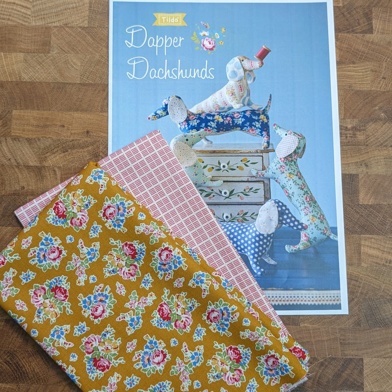 KIT + INSTRUCTIONS: Dapper Dachshunds: 1/2m Tilda | Jubilee 'Sue' in Mustard with