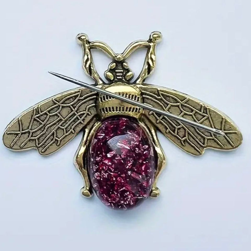 TOOL Needle Holder Vintage Style Bee RUBY RED Natasha Makes
