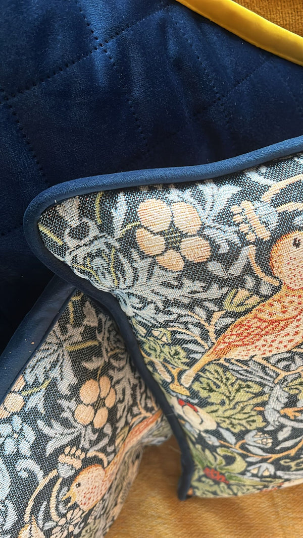 INSTRUCTIONS: 'Cushion Finishing with Flair!' VELVET PIPED EDGE Cushion: DIGITAL DOWNLOAD