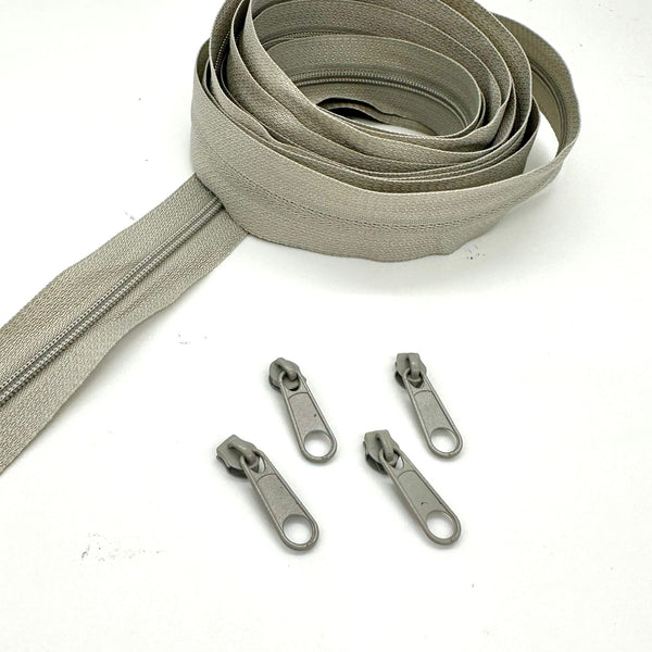 ZIP BUNDLE: 3 Yards of Zipper Tape + 4 Corresponding Pulls: SIZE 3: Light Grey
