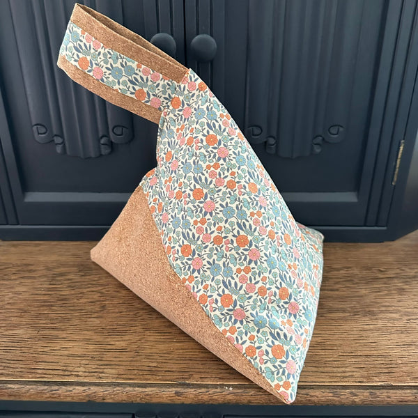INSTRUCTIONS: Two Tone Tablet Stand: PRINTED VERSION