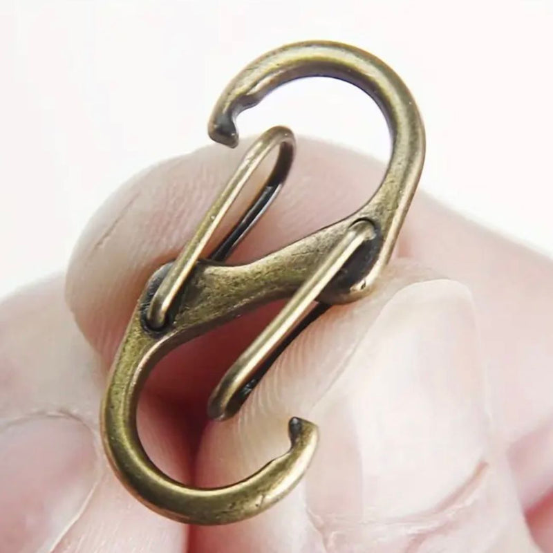 HARDWARE: Vintage-Style O-Ring with 5 Carabiner Clips: Zinc Alloy in Antique colour