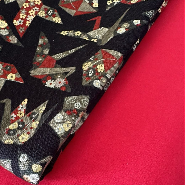 Half Metre Heaven: Sevenberry for Robert Kaufman | Nara Homespun 'Paper Cranes' 88501D2-6 BLACK with Cardinal plain