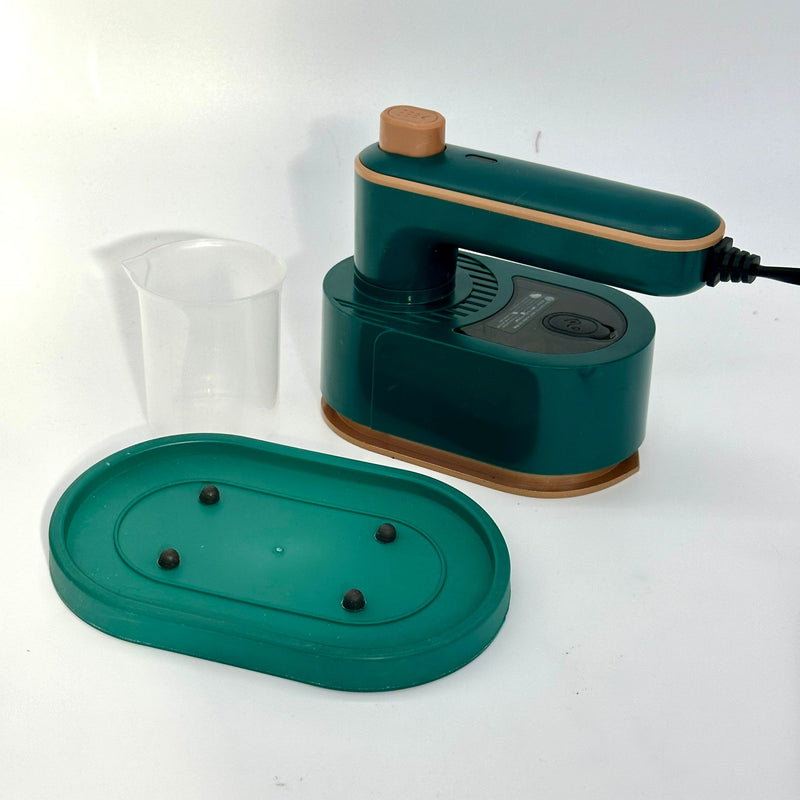 TOOL: Travel Electric Steam Iron with Mat and Mini Water Jug: Green/Gold
