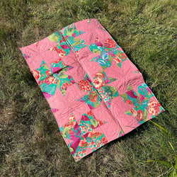 SAMPLE SALE: M12: Spinning Daisies Quilt