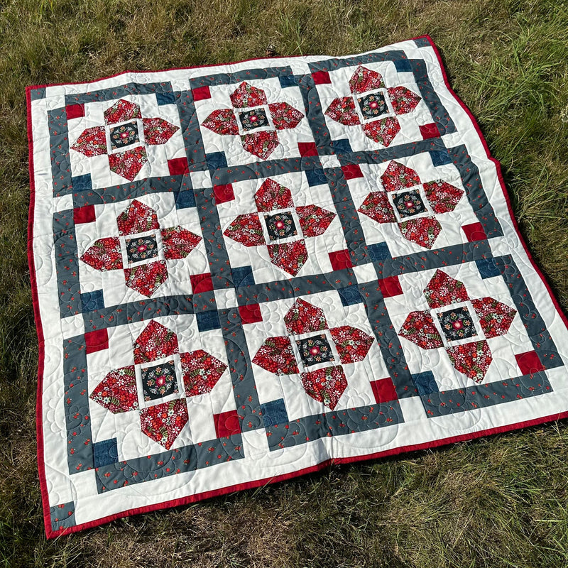 SAMPLE SALE: L12: Schoolhouse Tile Quilt (backed in William Morris)