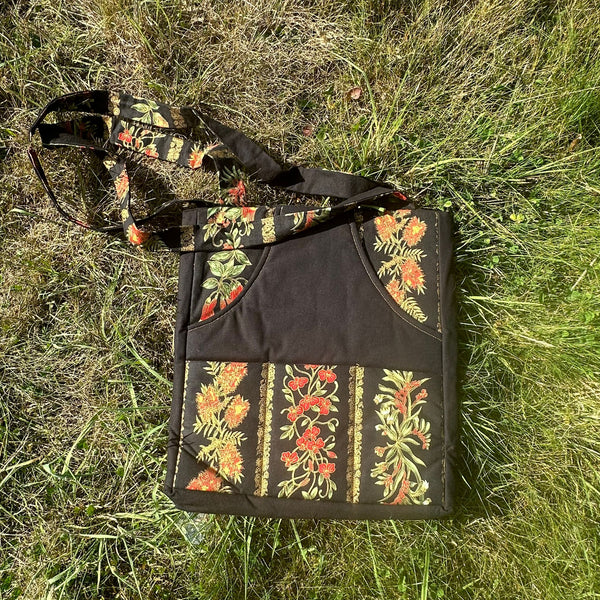 SAMPLE SALE: F12: Leesa Chandler Apron Bag: Under The Australian Sun Stripe