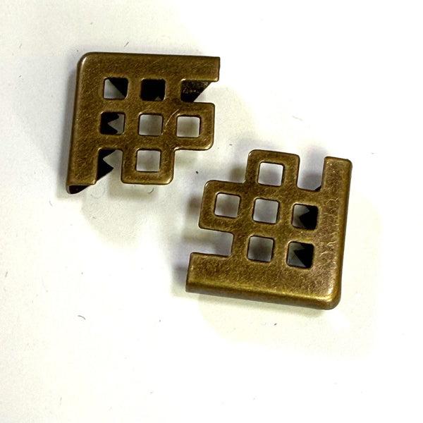 HARDWARE: Corner Protectors: Approx 16mm (5mm depth) Lattice Design: 1 PAIR: Antique Brass colour