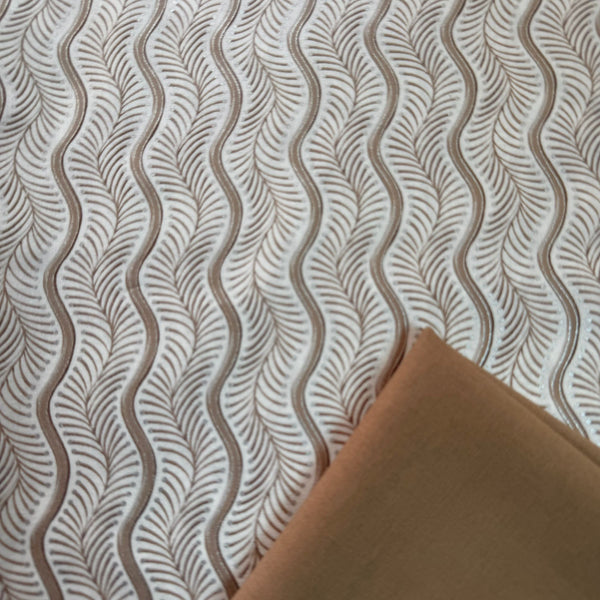 Premium HMH: Robert Kaufman | Holiday Flourish Peppermint Twist 'Wavy Stripe' SRKM-22950-303 BLANC with Silver Mink
