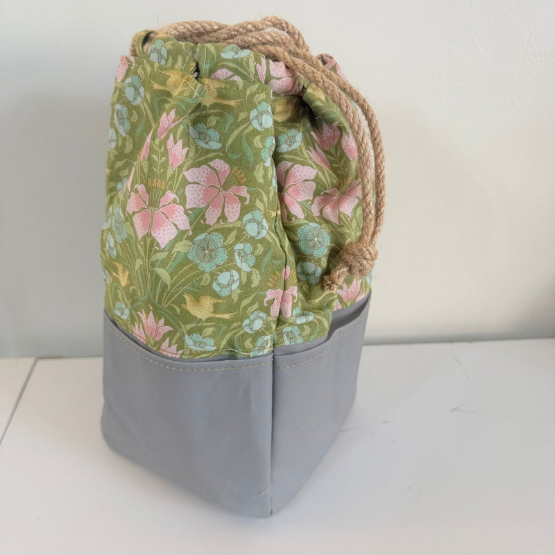 Base Drawstring SAMPLE SALE: 23L: Waxed Base Drawstring Caddy: Tilda TD100649 'Songbir ...