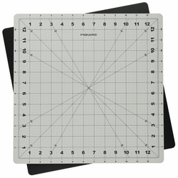 FISKARS: Cutting Mat: Rotating: 14 x 14in / 35.5 x 35.5cm - Delayed Despatch