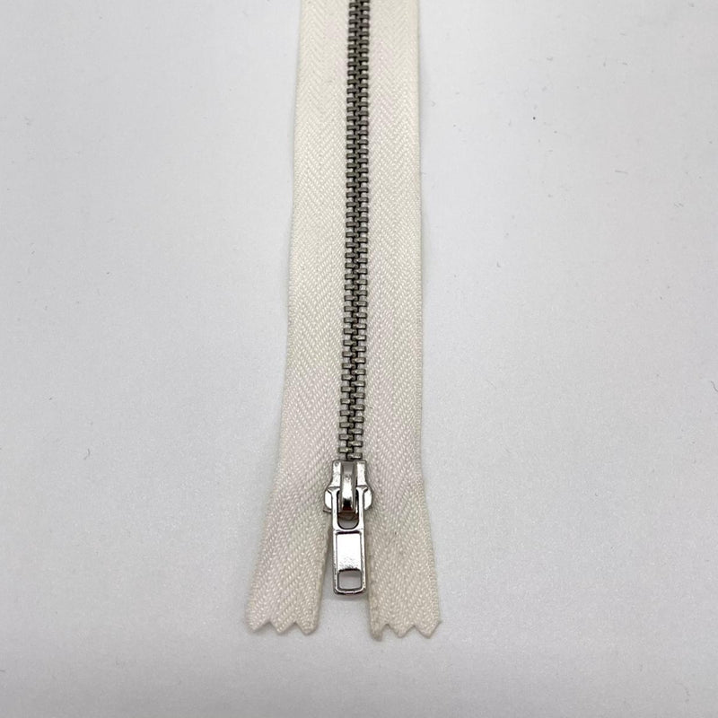 Zip / Zipper: 7": Off White with Metal Teeth