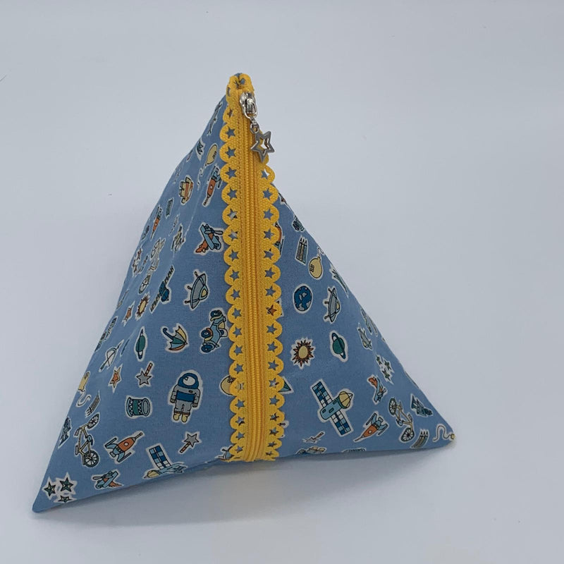 INSTRUCTIONS: Lace Zip Pouch, Pyramid Version: PRINTED VERSION